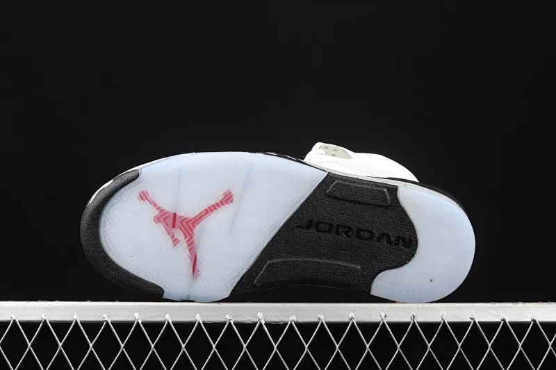 All categories Air Jordan Jordan series basketball shoes Air Jordan 5 G version Air Jordan 5 White Cement AJ5 Joe 5 white cement 136027-104